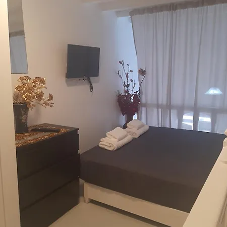 To Rent 2 アパート *